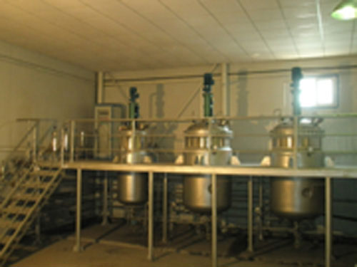 LG-PJ系列全自動多聯不銹鋼發酵罐—中試車間