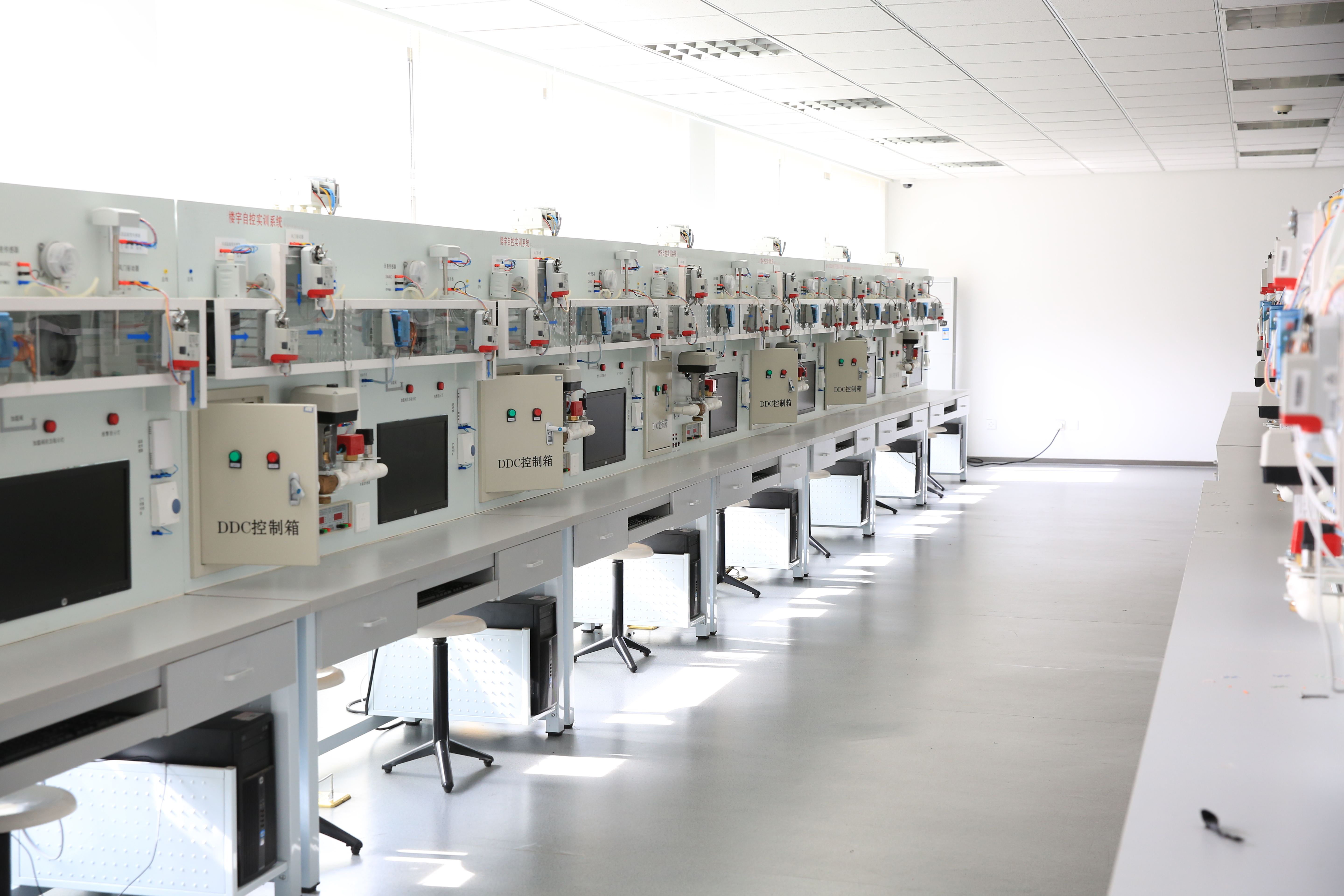 智能樓宇系統控制中心實訓裝置